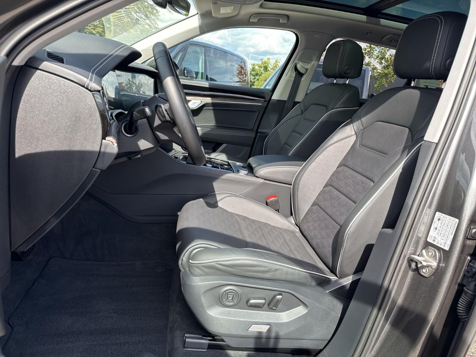 Volkswagen Touareg – Bild 12