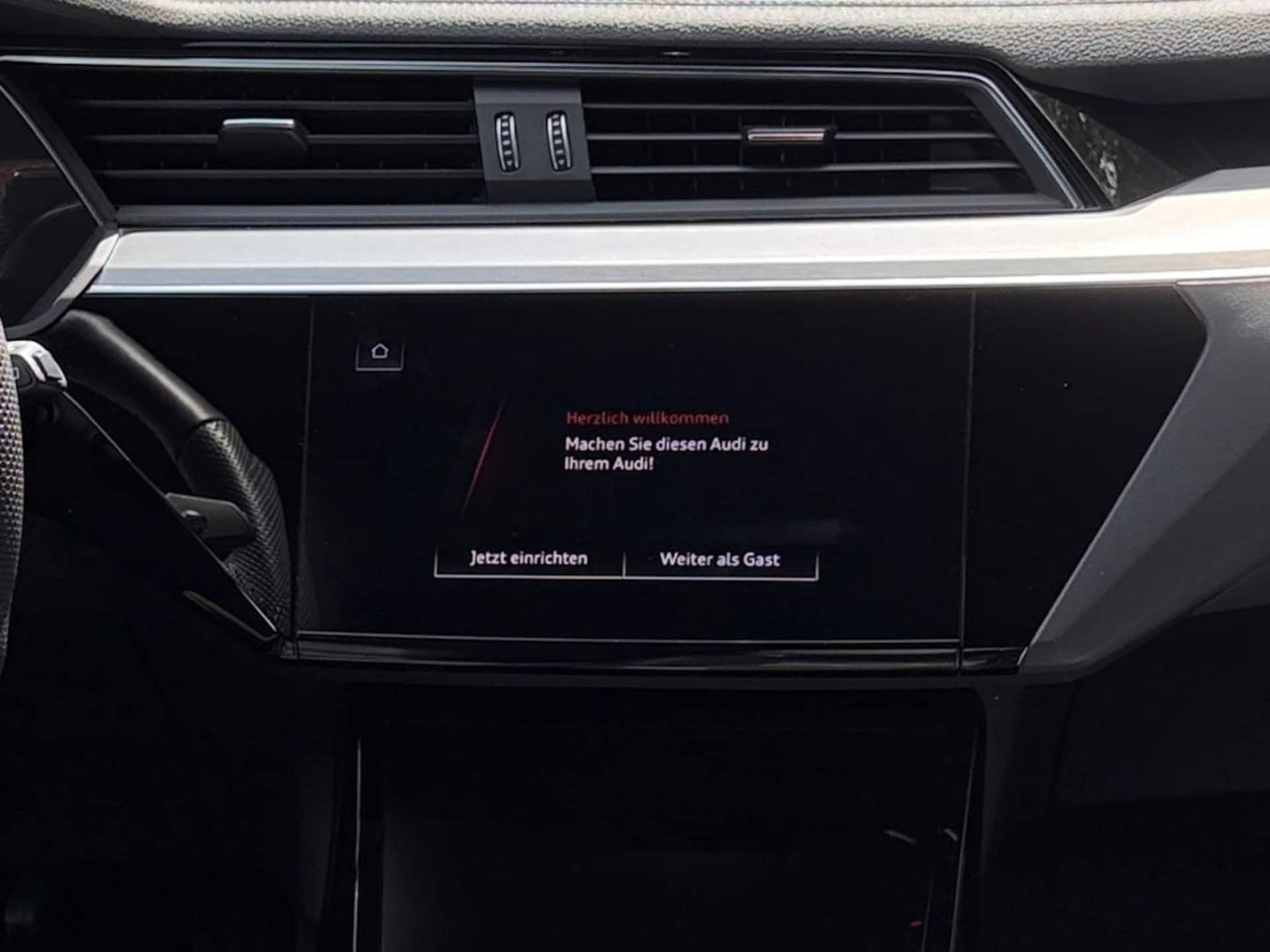 Audi Q8 e-tron S line