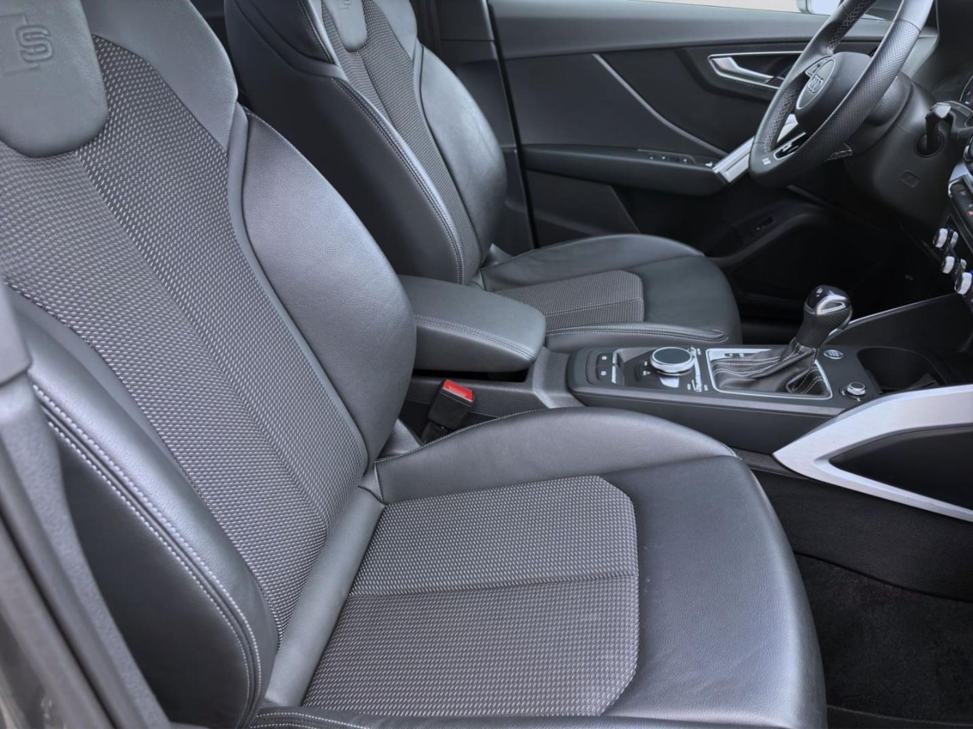 Audi Q2 S line