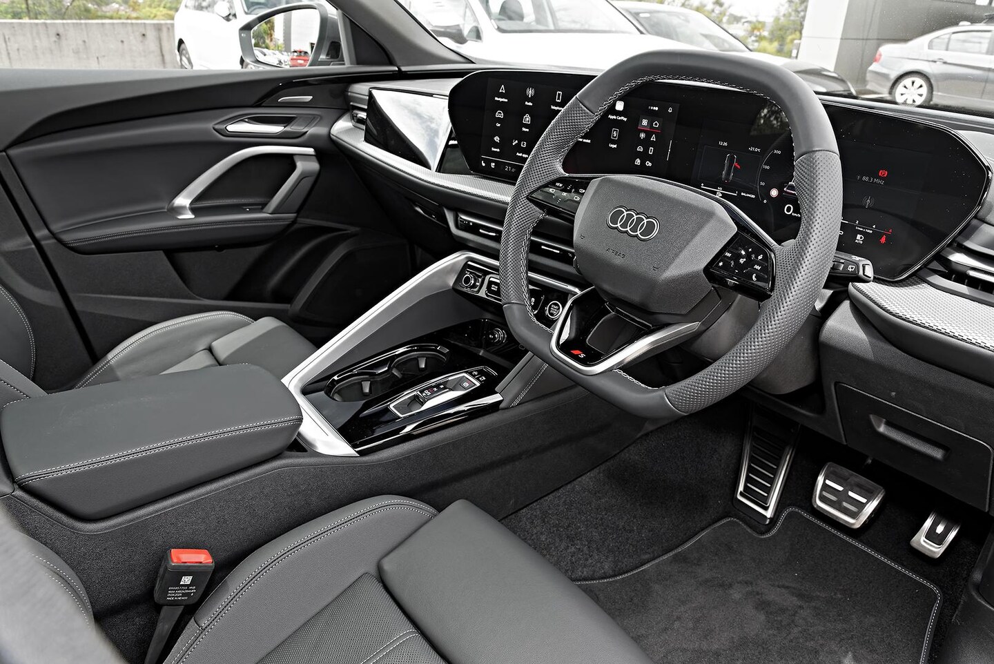 Image about Audi Q5 SUV TDI quattro 150 kW sport