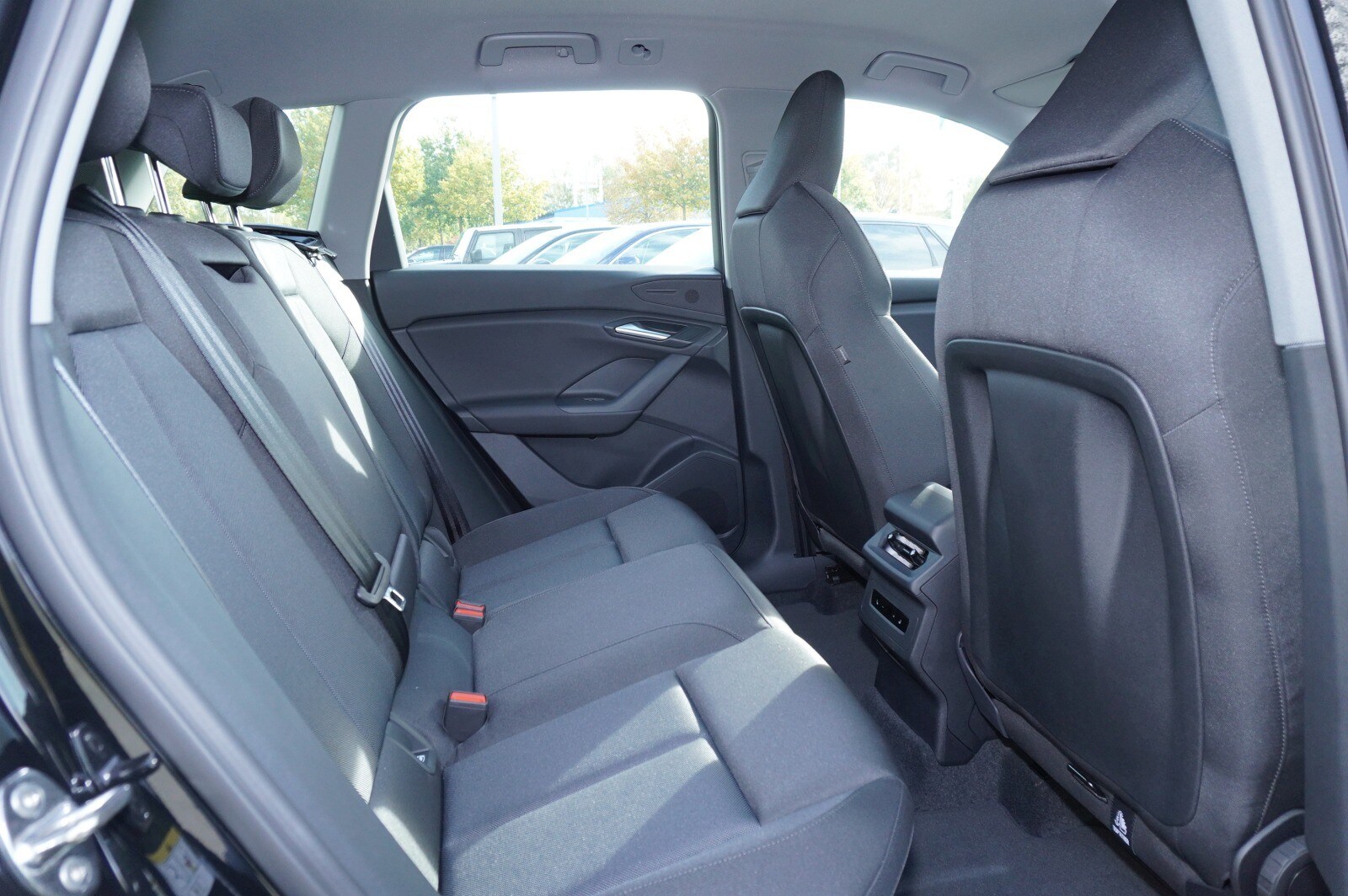 Image about Audi Q6 SUV e-tron e-tron quattro