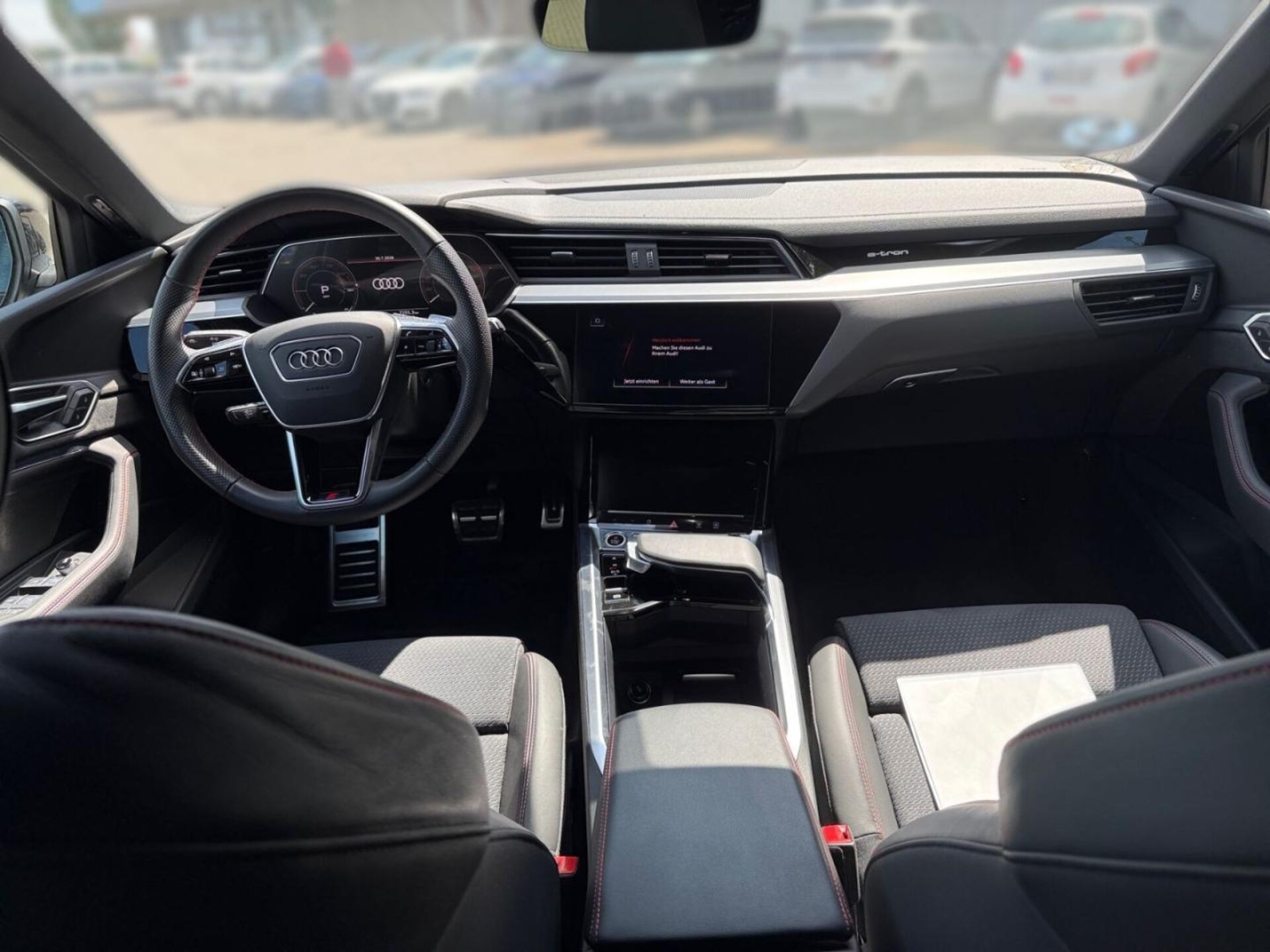 Audi Q8 e-tron S line