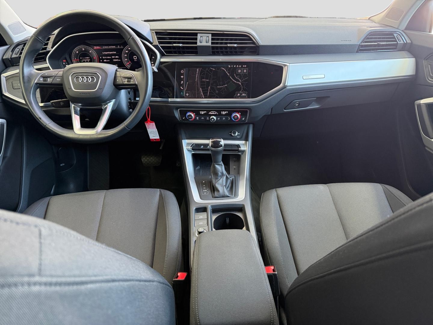 Bild über Audi Q3 35 TDI S tronic - für weitere Informationen kontaktieren Sie den Audi Partner