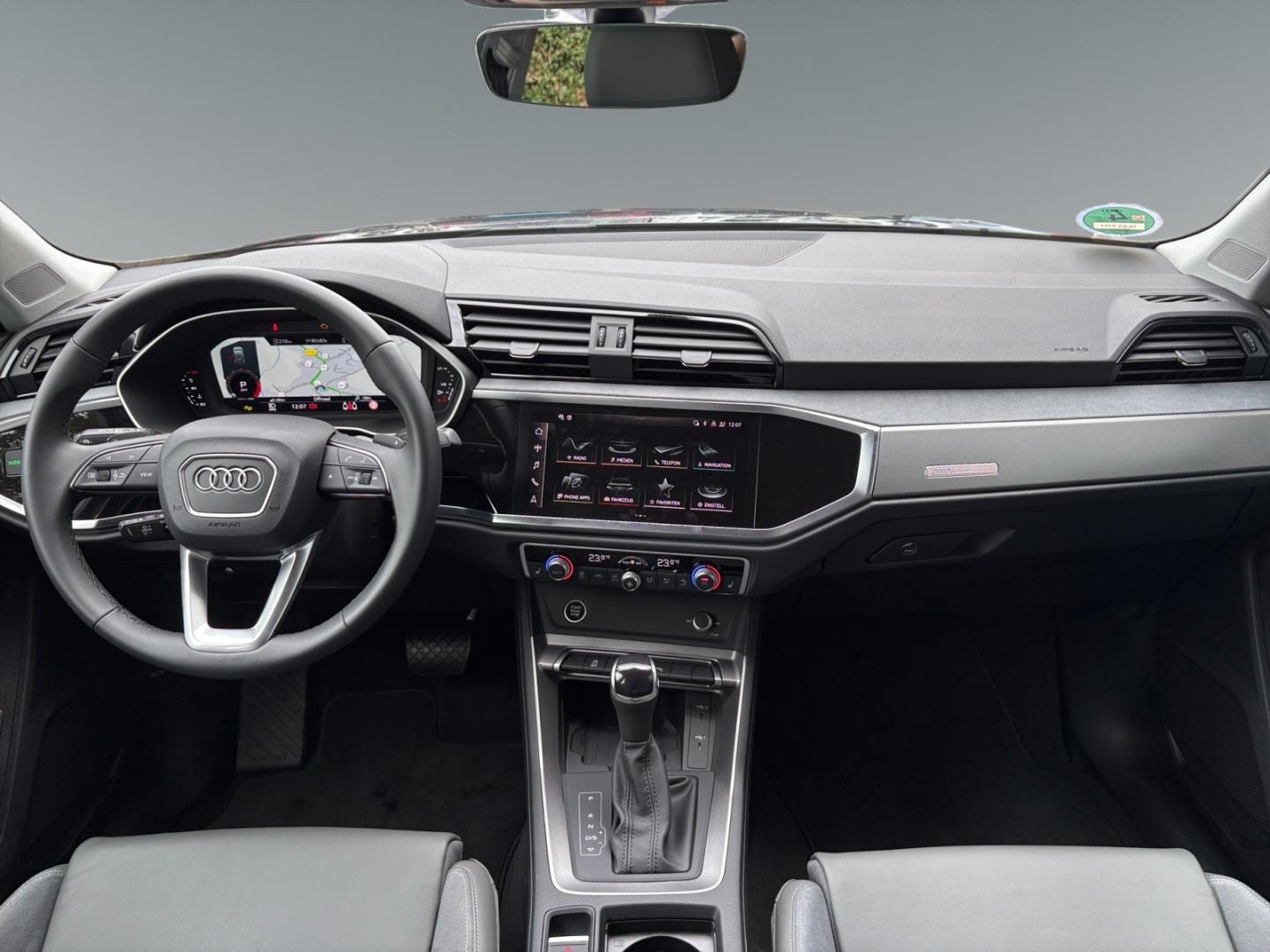 Bild über Audi Q3 advanced 35 TFSI S tronic - für weitere Informationen kontaktieren Sie den Audi Partner