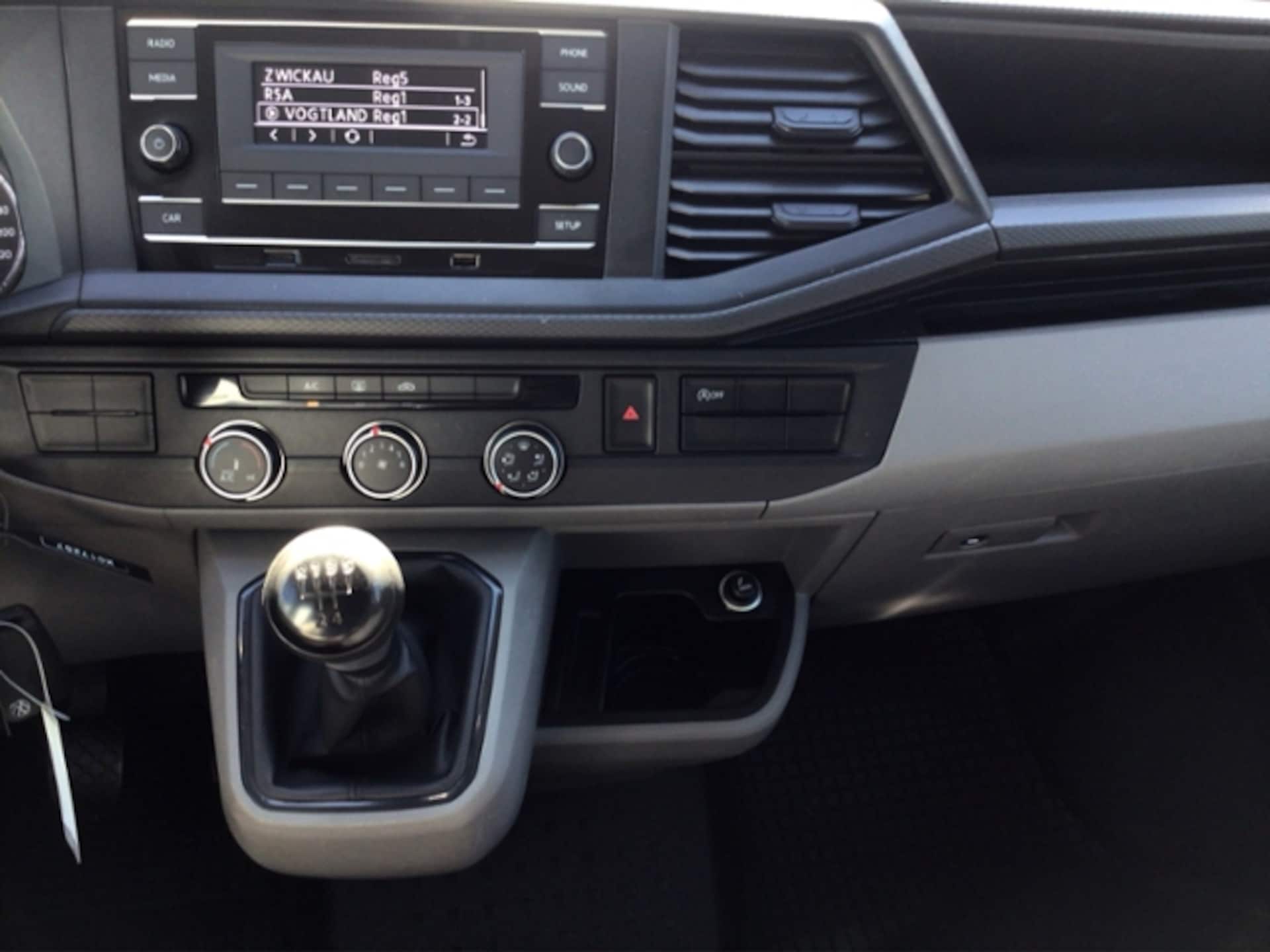 Volkswagen T6.1 Transporter Kombi kurzer Radstand