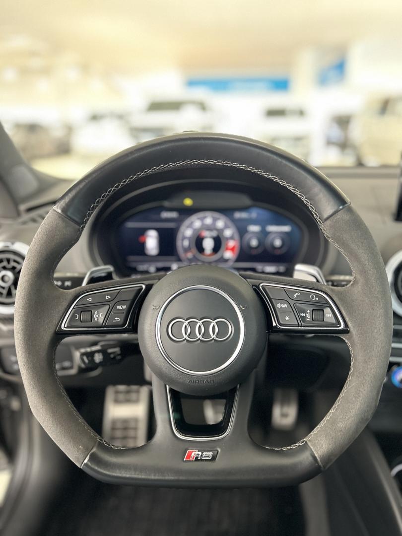 Bild som visar&nbsp;Audi RS 3 Sportback&nbsp;RS 3 Sportback 2.5 TFSI quattro 400 hk S tronic - för mer information kontakta din Audi Partner