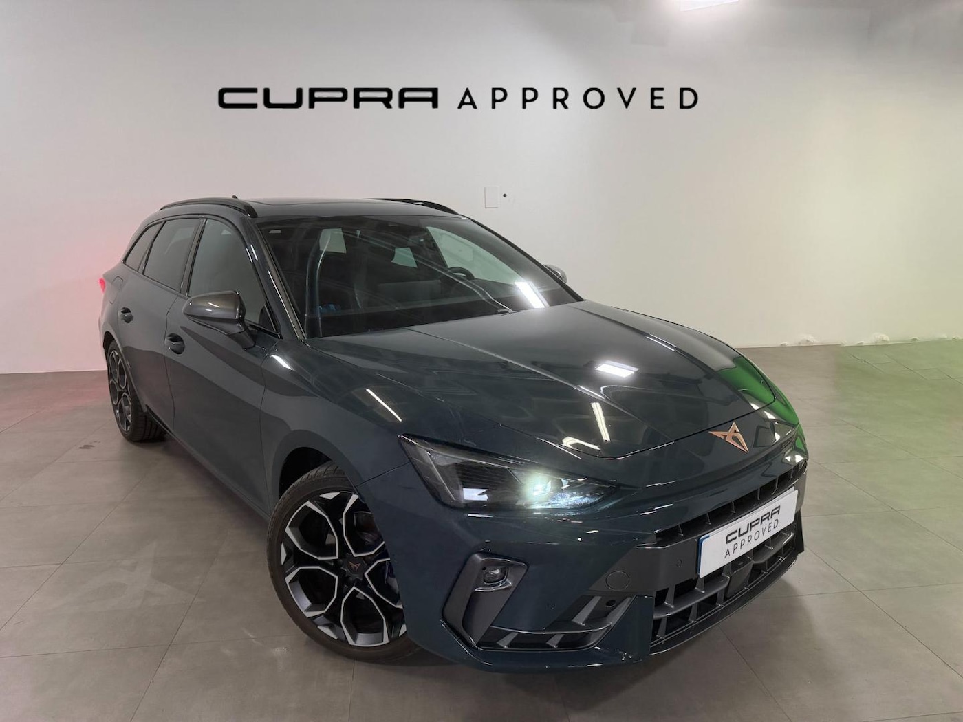 CUPRA Leon Sportstourer 1.5 eTSI DSG 110 kW (150 CV) — photo 1