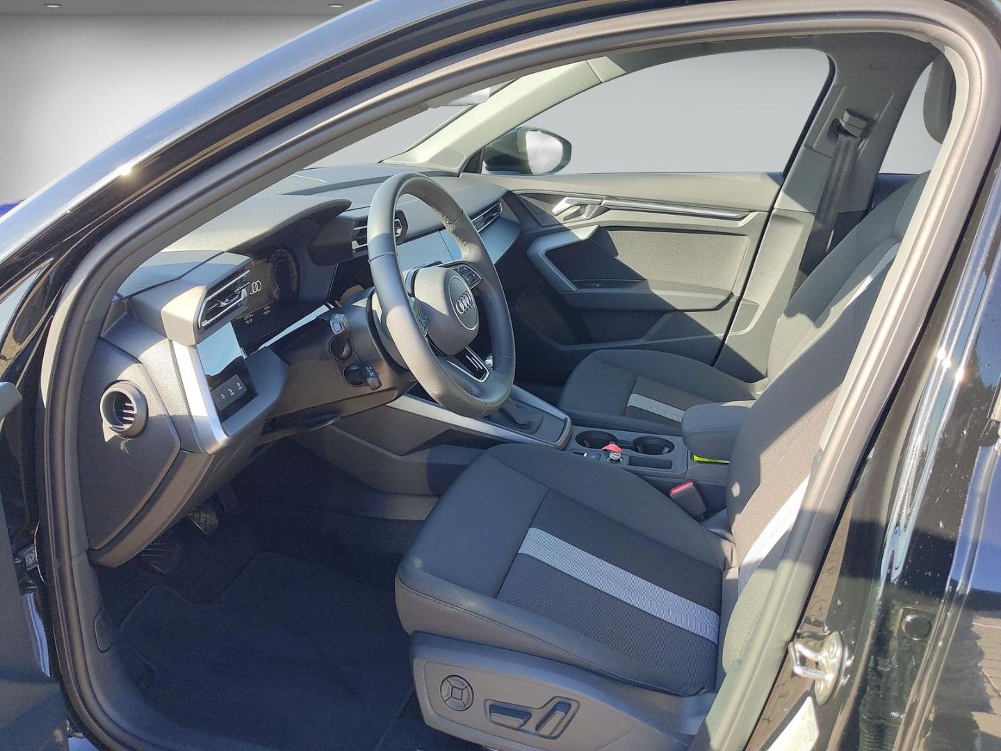 Bild über Audi A3 Sportback TFSI Schaltgetriebe - für weitere Informationen kontaktieren Sie den Audi Partner