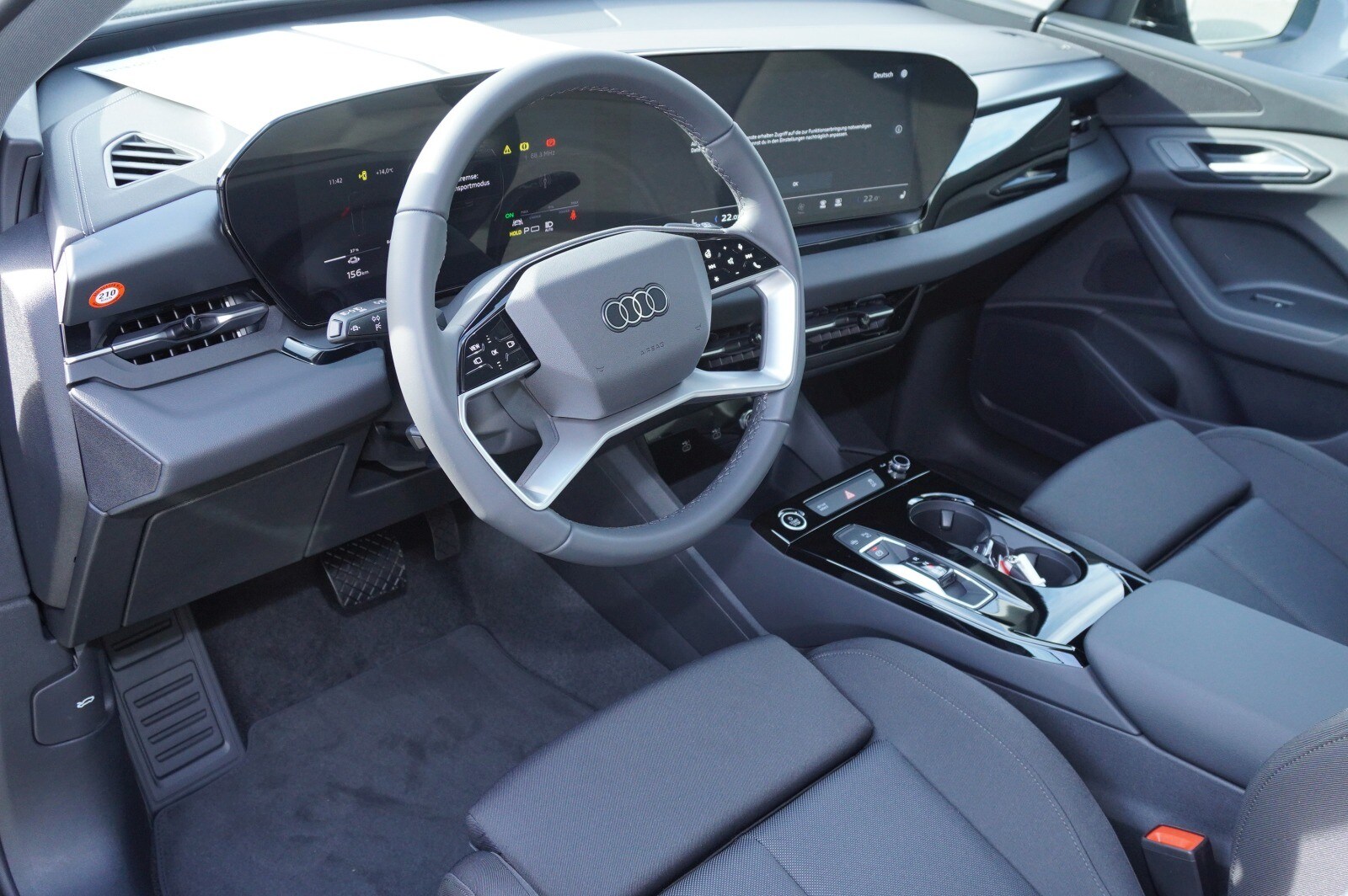 Image about Audi Q6 SUV e-tron e-tron quattro