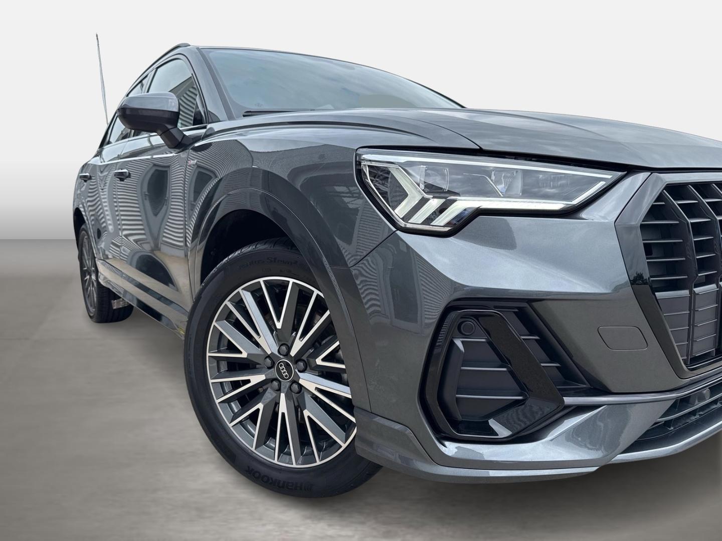 Image about Audi Q3 TFSI e S line 45 TFSI e S tronic