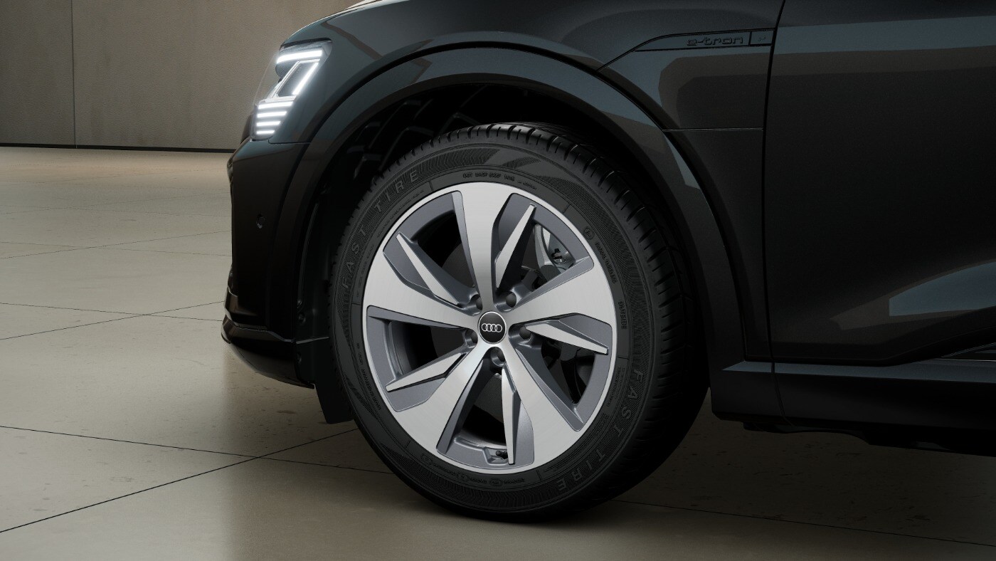 Image about Audi Q8 e-tron S line 50 e-tron quattro