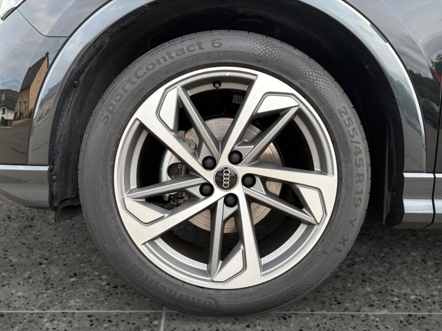 Bild über Audi Q3 advanced 35 TFSI S tronic - für weitere Informationen kontaktieren Sie den Audi Partner