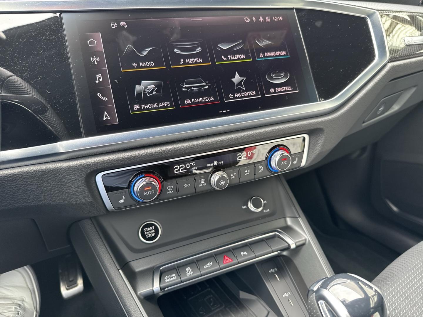 Image about Audi Q3 TFSI e S line 45 TFSI e S tronic