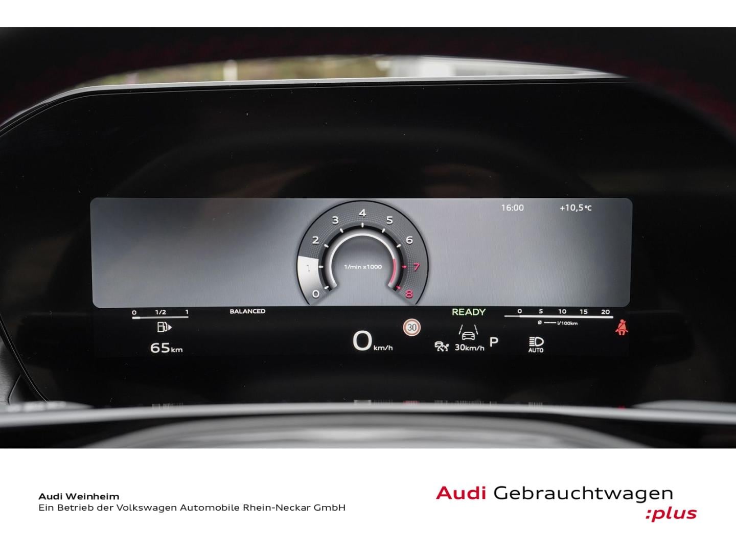 Bild über Audi Q3 SUV TFSI quattro 195 kW S tronic - für weitere Informationen kontaktieren Sie den Audi Partner