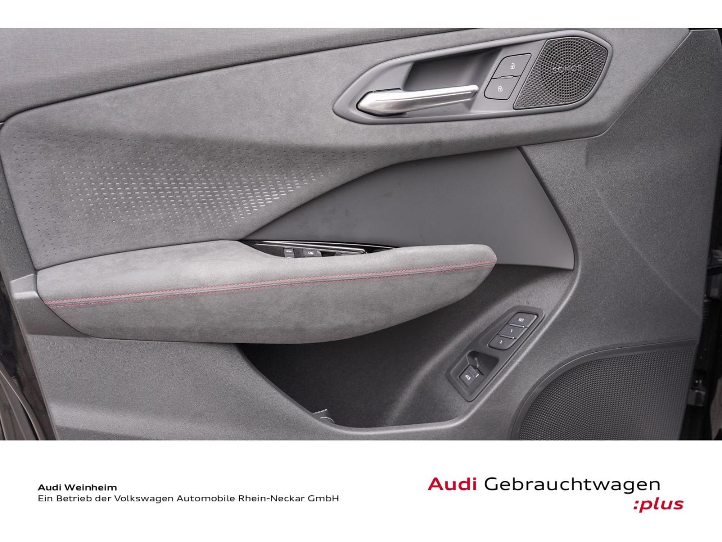 Bild über Audi Q3 SUV TFSI quattro 195 kW S tronic - für weitere Informationen kontaktieren Sie den Audi Partner