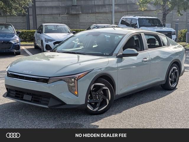2025 Kia K4 EX AT's photo