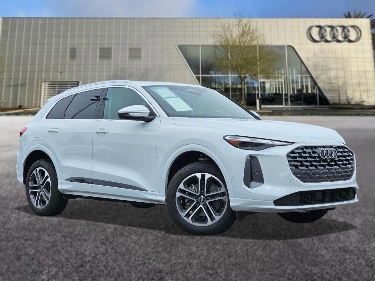 2025 Audi Q5 40 Premium's photo