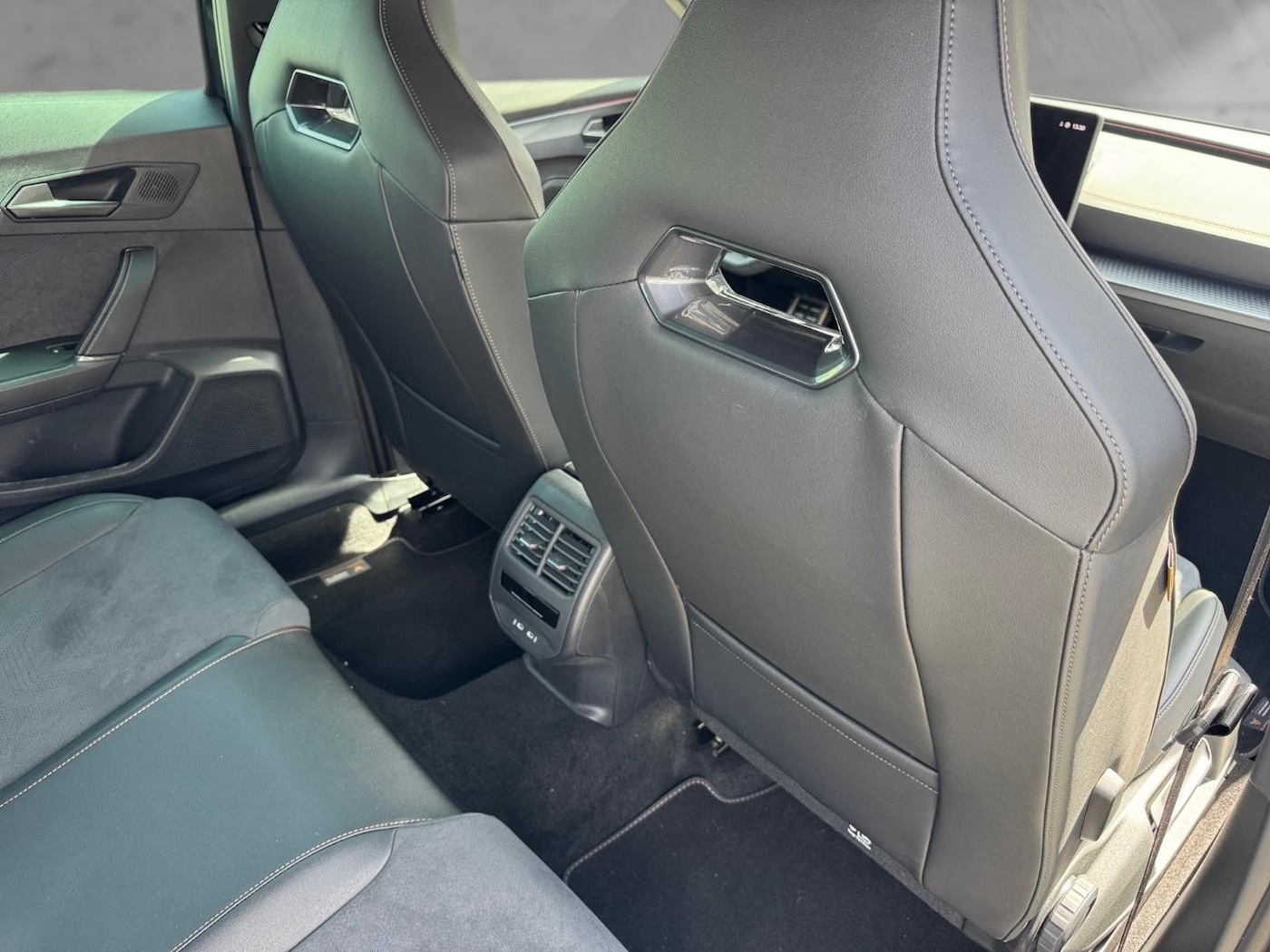 CUPRA Formentor 1.5 eTSI DSG 110 kW (150 CV) — photo 9
