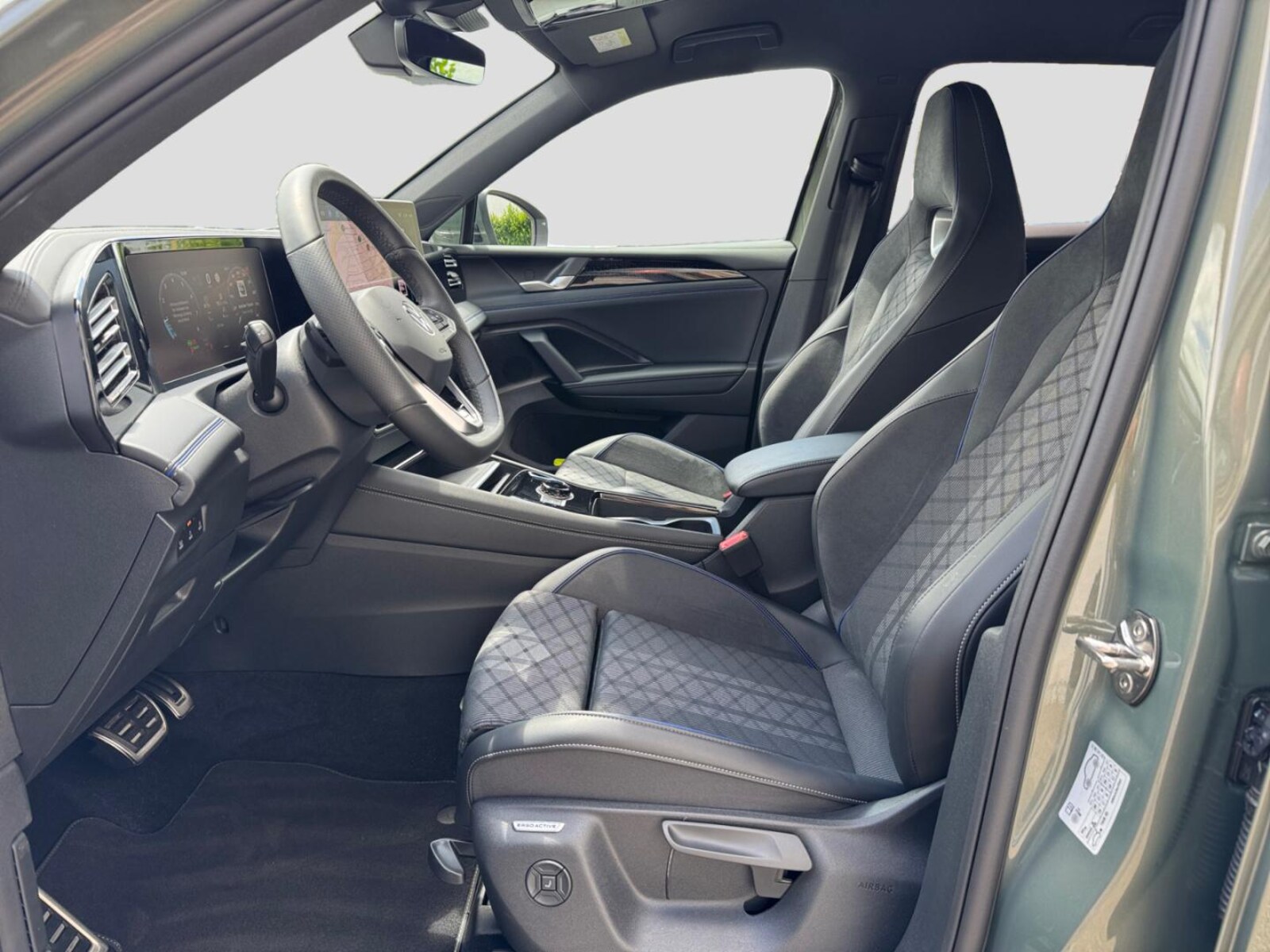 Volkswagen Tiguan – Bild 11