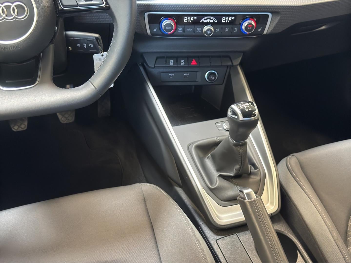 Bild über Audi A1 Sportback advanced 25 TFSI Schaltgetriebe - für weitere Informationen kontaktieren Sie den Audi Partner