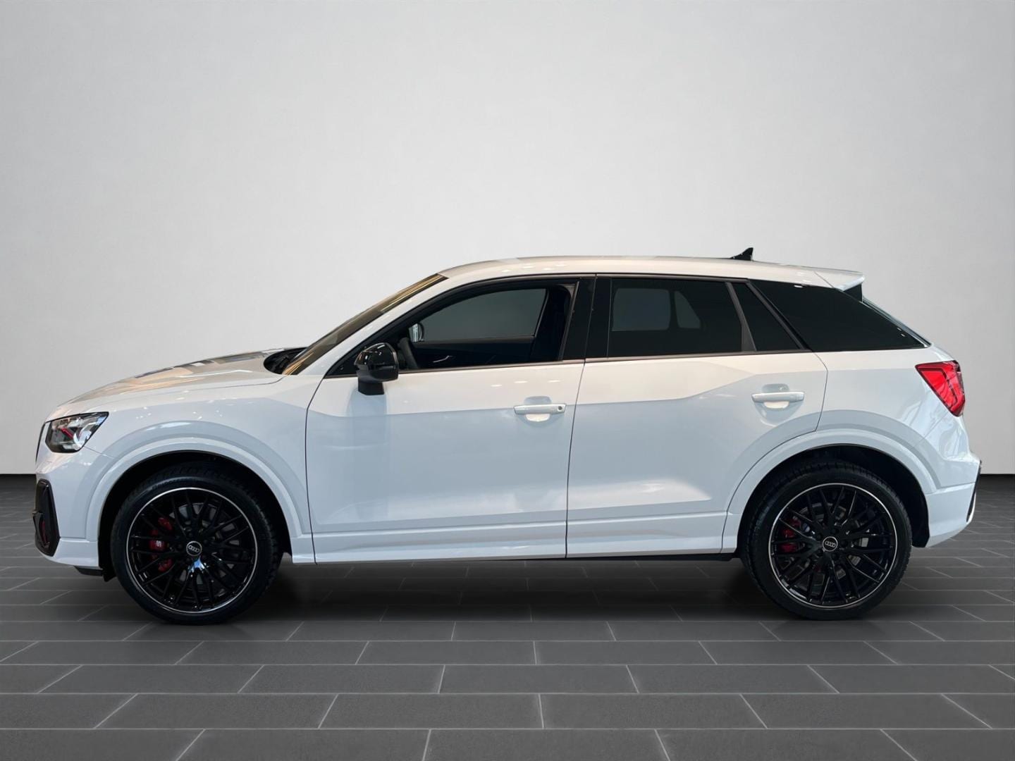 Bild über Audi SQ2 TFSI quattro S tronic - für weitere Informationen kontaktieren Sie den Audi Partner