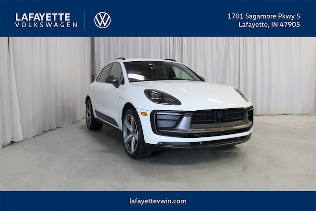Photo of 2023 Porsche Macan 