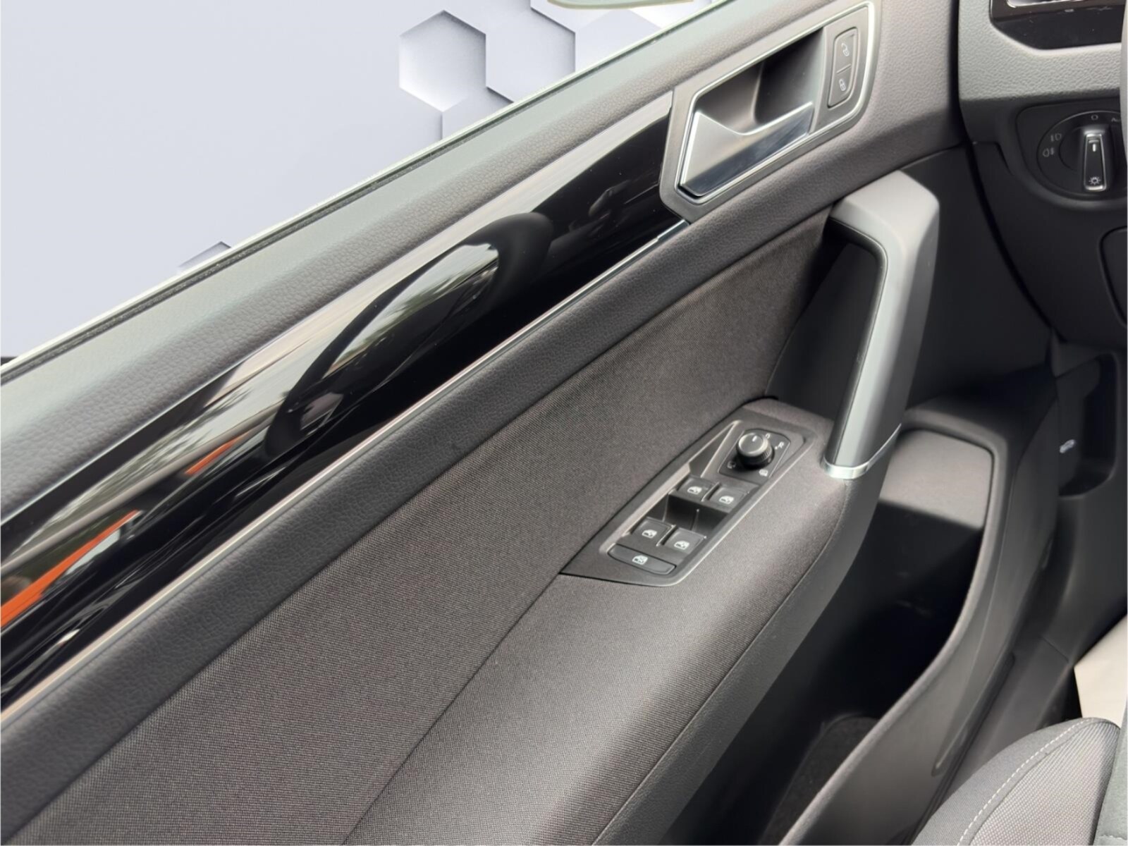 Volkswagen Touran – Bild 12