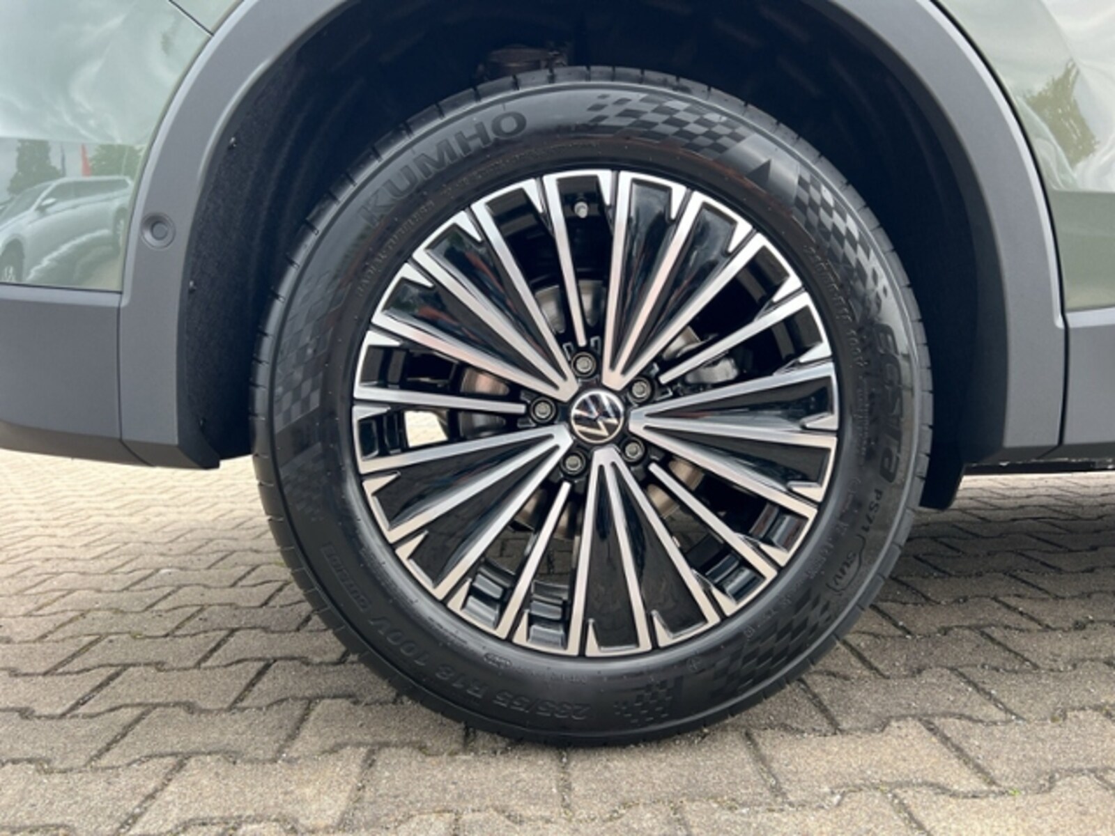 Volkswagen Tiguan – Bild 8