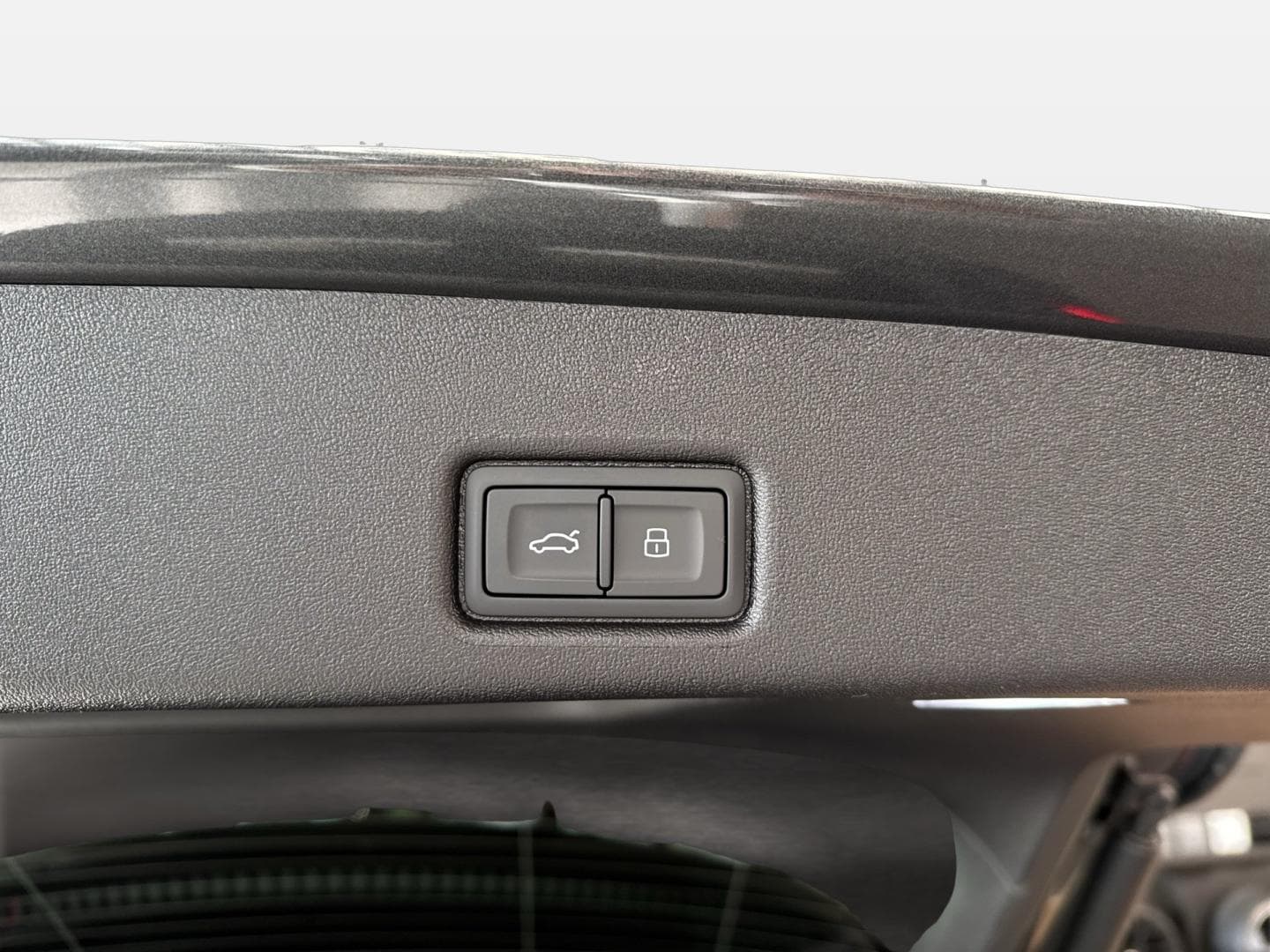 Bild über Audi Q5 SUV TDI quattro 150 kW S tronic - für weitere Informationen kontaktieren Sie den Audi Partner