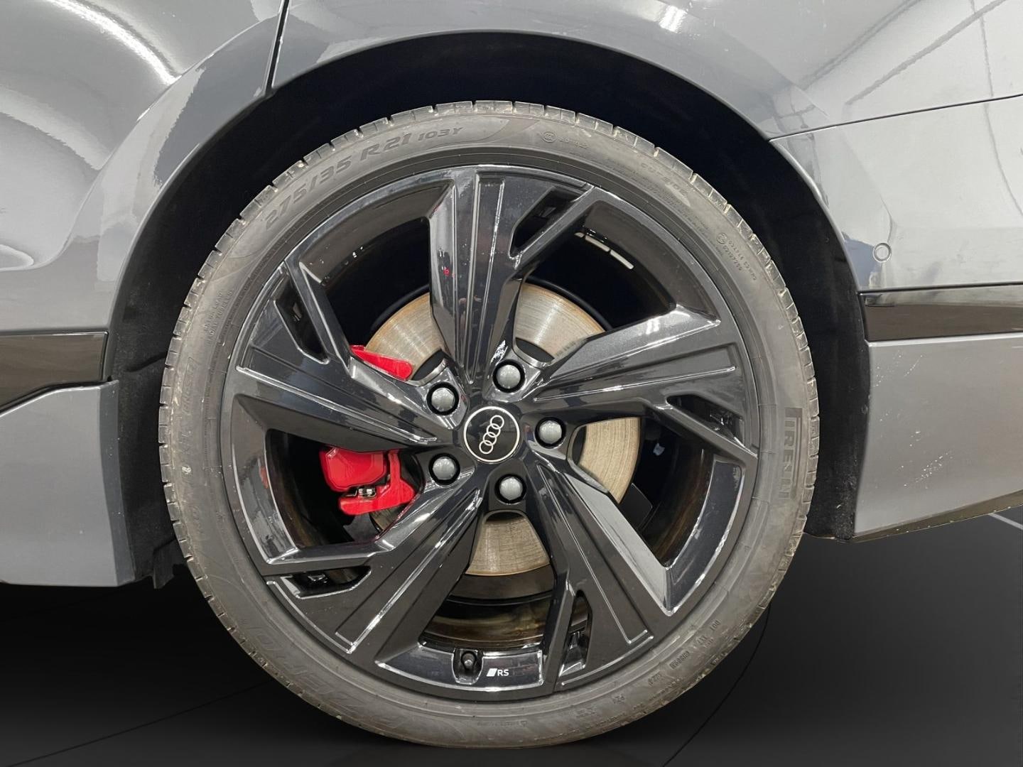 Bild über Audi S6 Avant e-tron e-tron quattro - für weitere Informationen kontaktieren Sie den Audi Partner