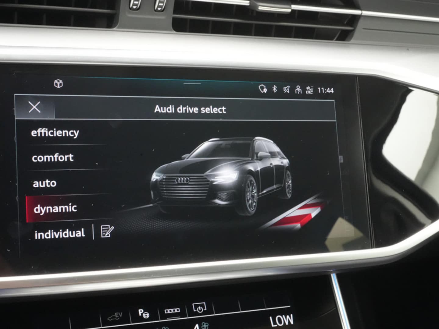 Bild über - für weitere Informationen kontaktieren Sie den Audi Partner