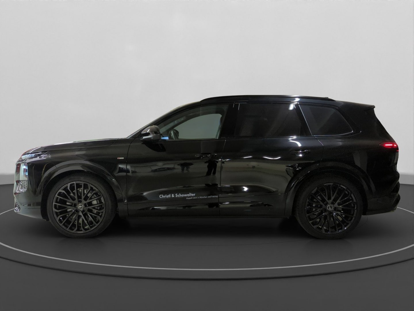 Bild über Audi Q7 SUV TDI quattro 220 kW tiptronic - für weitere Informationen kontaktieren Sie den Audi Partner