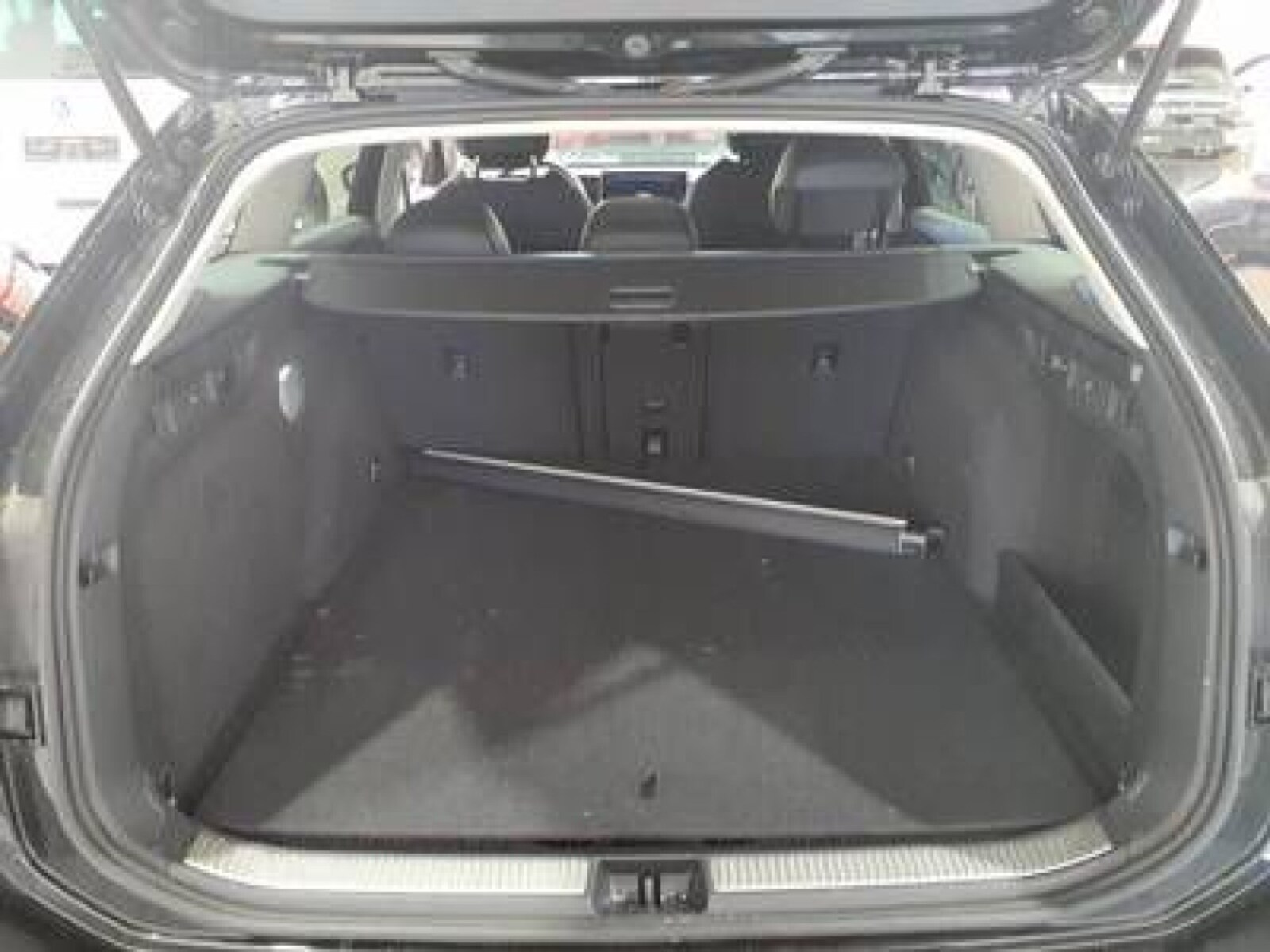 Volkswagen Passat – Bild 8