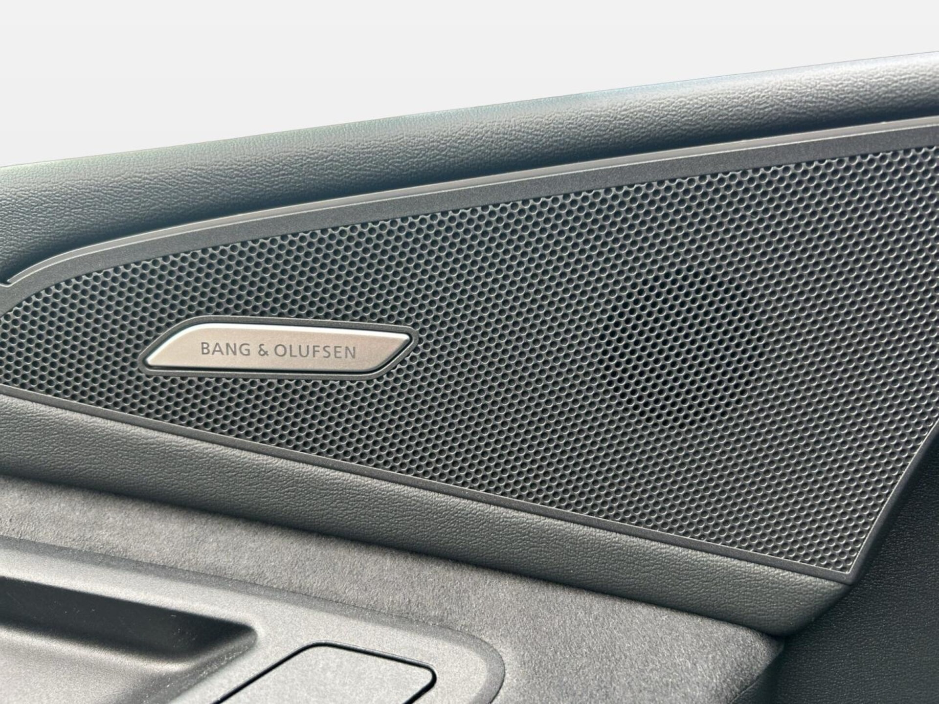 Audi SQ6 SUV e-tron