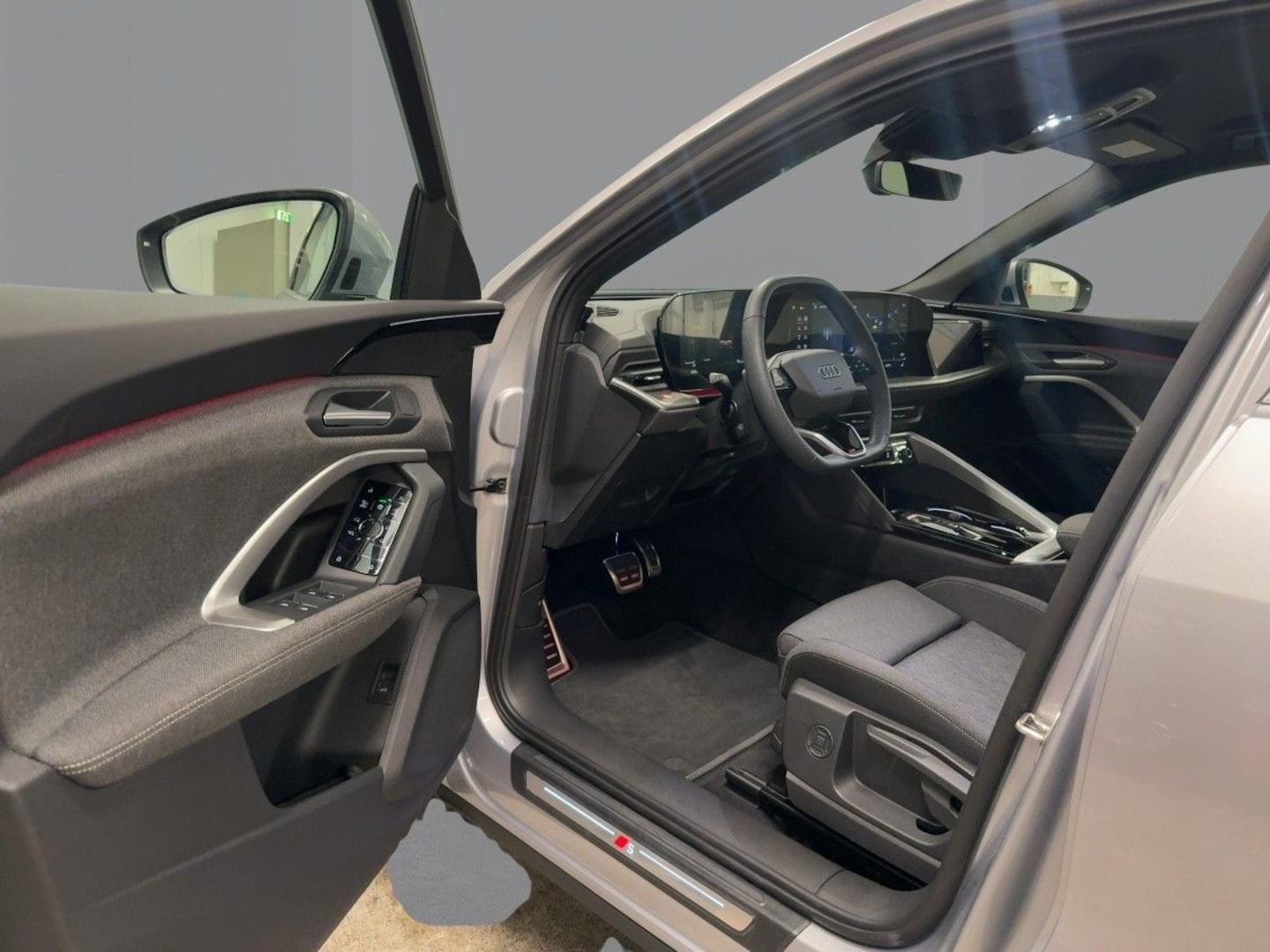 Bild über Audi Q5 SUV TFSI 150 kW S tronic - für weitere Informationen kontaktieren Sie den Audi Partner