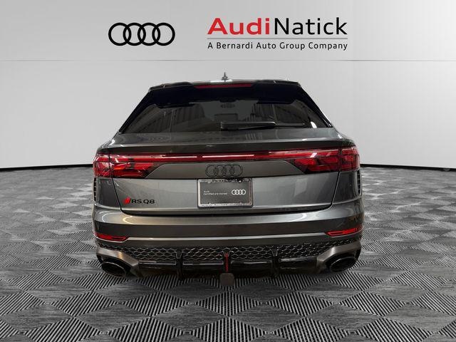 2025 Audi RS Q8 SUV performance
