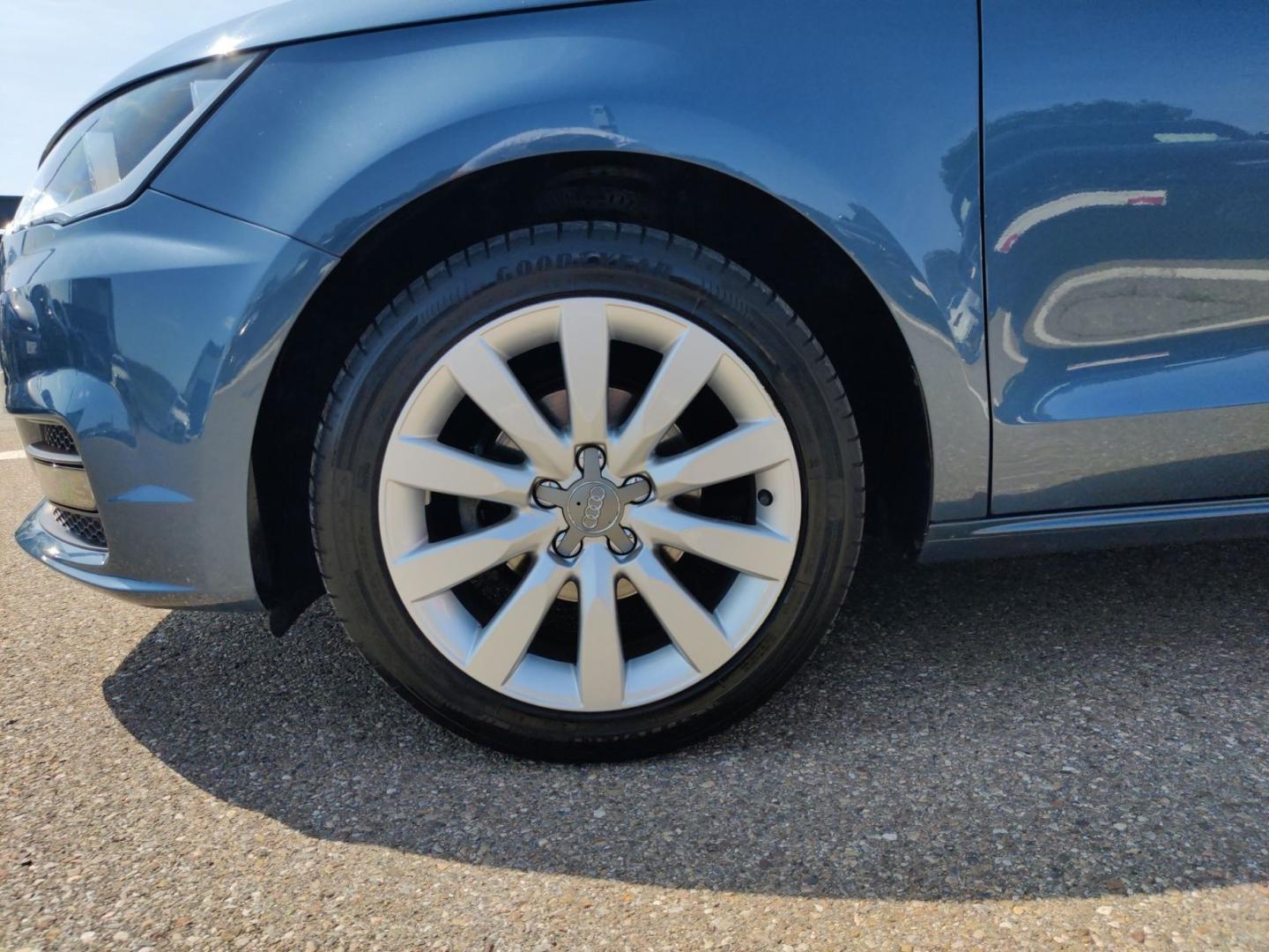 Image about Audi A1 Sportback design 1.0 TFSI ultra 5-Gang