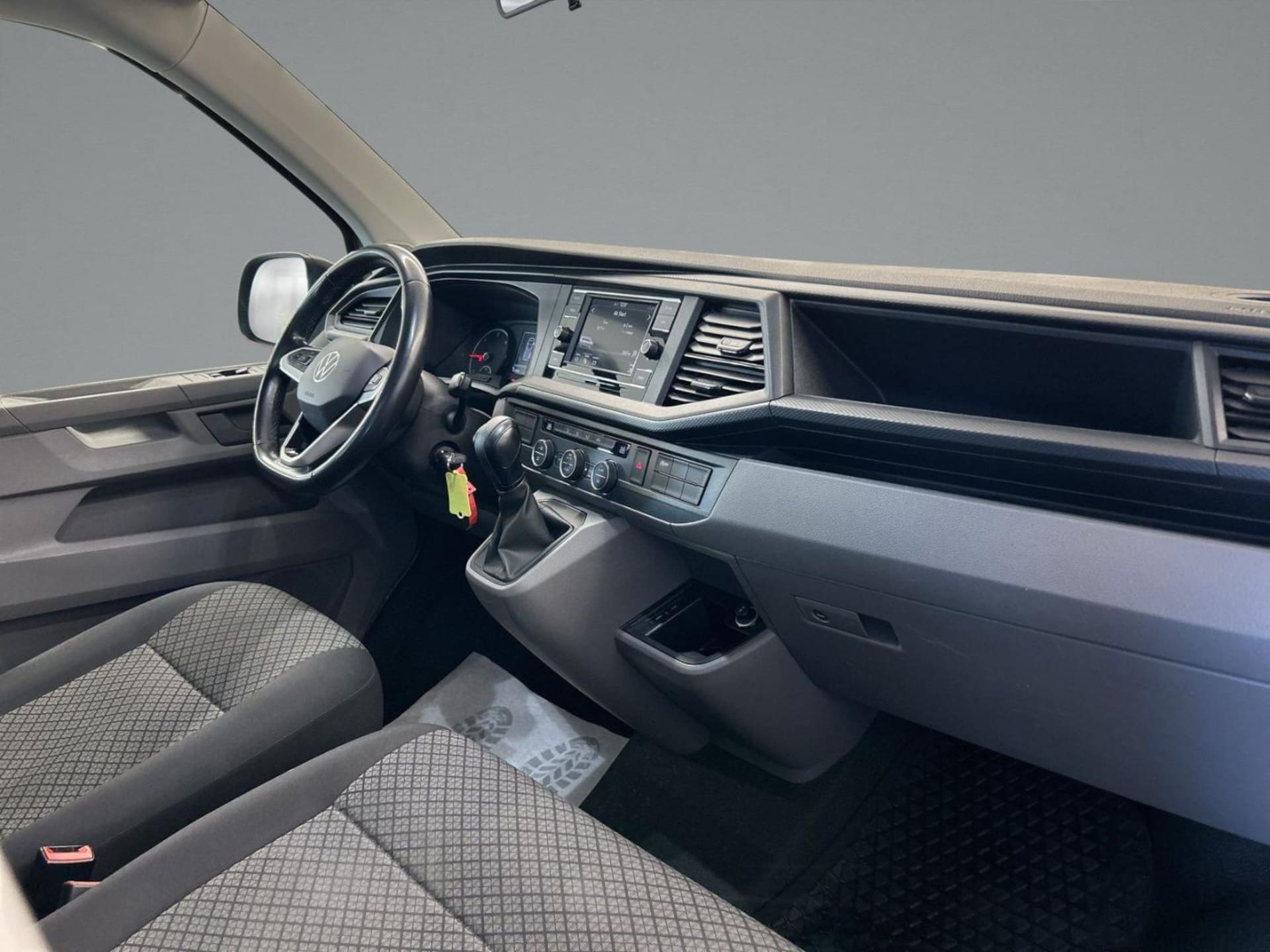 Volkswagen T6.1 Caravelle kurzer Radstand Trendline