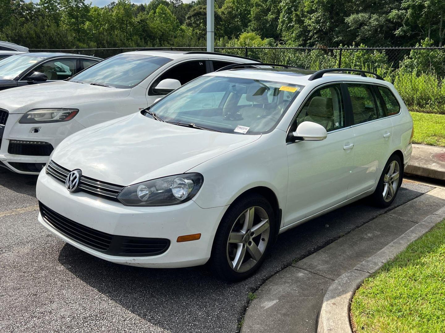 2014 Volkswagen Jetta SportWagen 2.0L TDI DSG w/Sunroof's photo