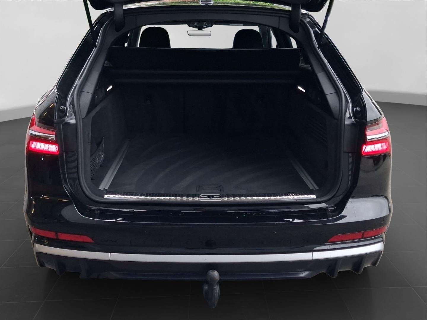 Bild über Audi S6 Avant TDI quattro tiptronic - für weitere Informationen kontaktieren Sie den Audi Partner