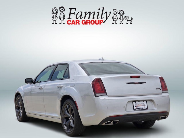 2023 Chrysler 300