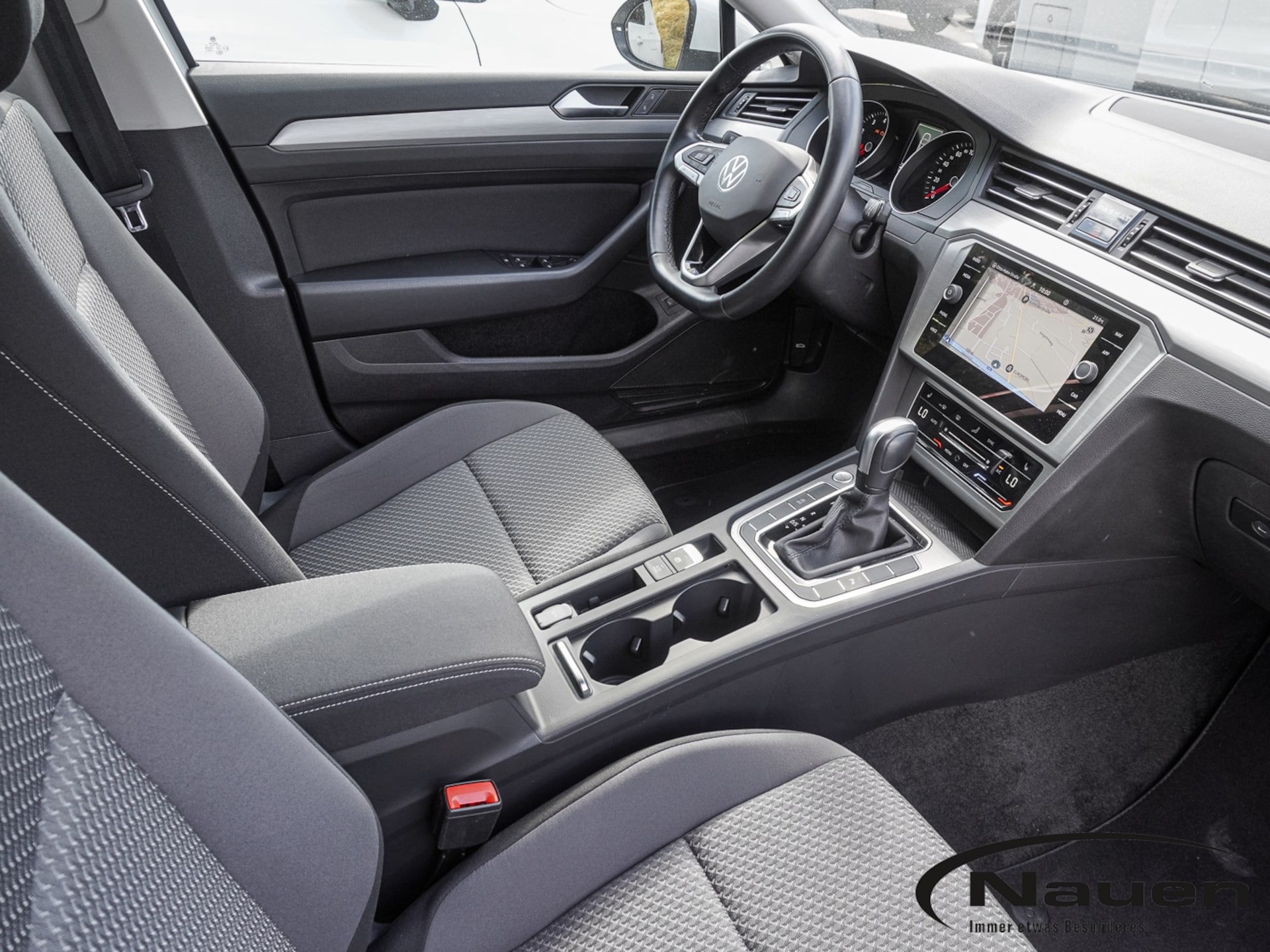 Volkswagen Passat Variant Basis-Modell
