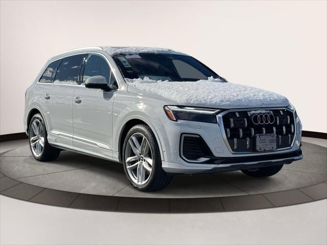 2025 Audi Q7 Premium Plus's photo