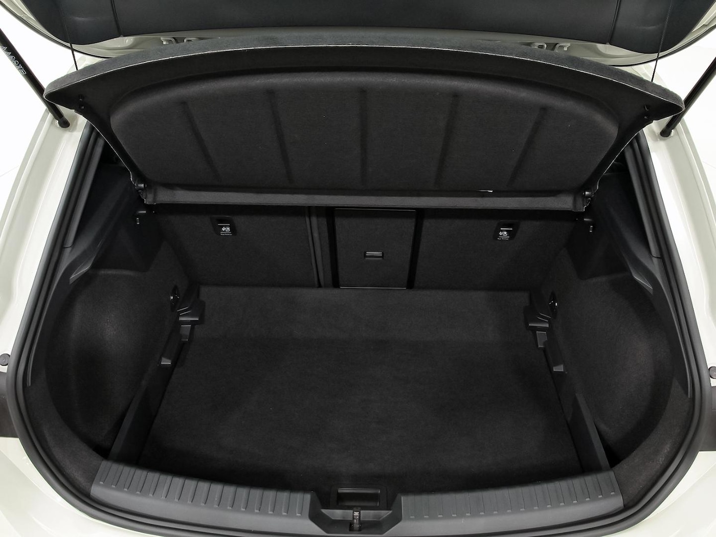 CUPRA Leon León 1.5 eTSI DSG 110 kW (150 CV) — photo 8