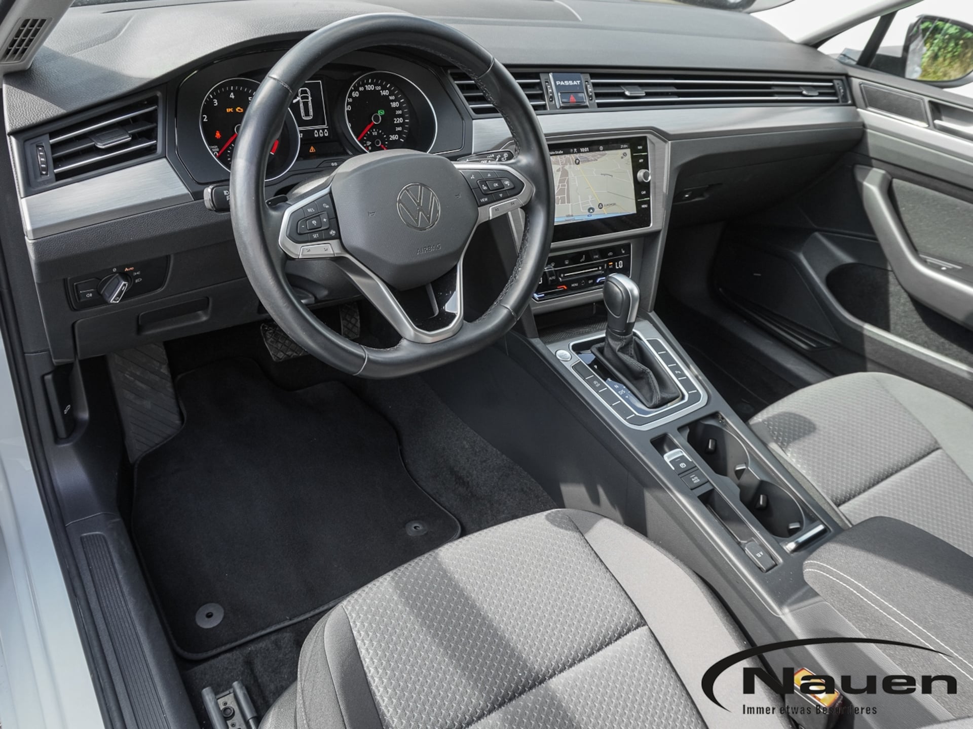 Volkswagen Passat Variant Basis-Modell