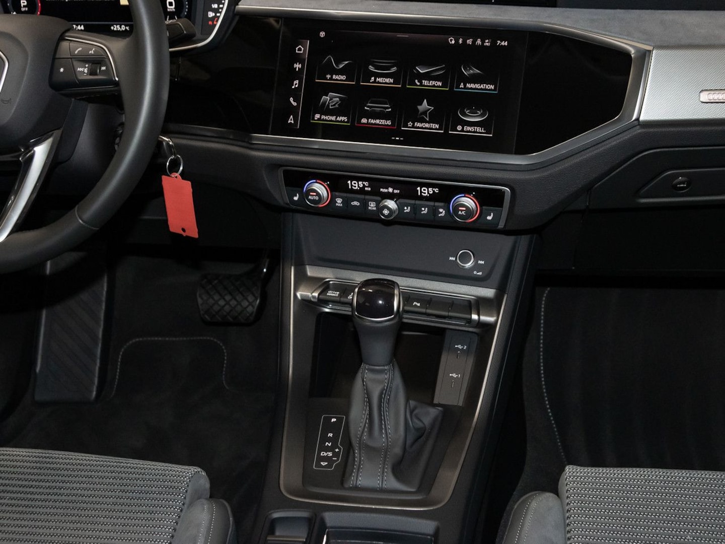 Bild über Audi Q3 Sportback S line 35 TFSI S tronic - für weitere Informationen kontaktieren Sie den Audi Partner
