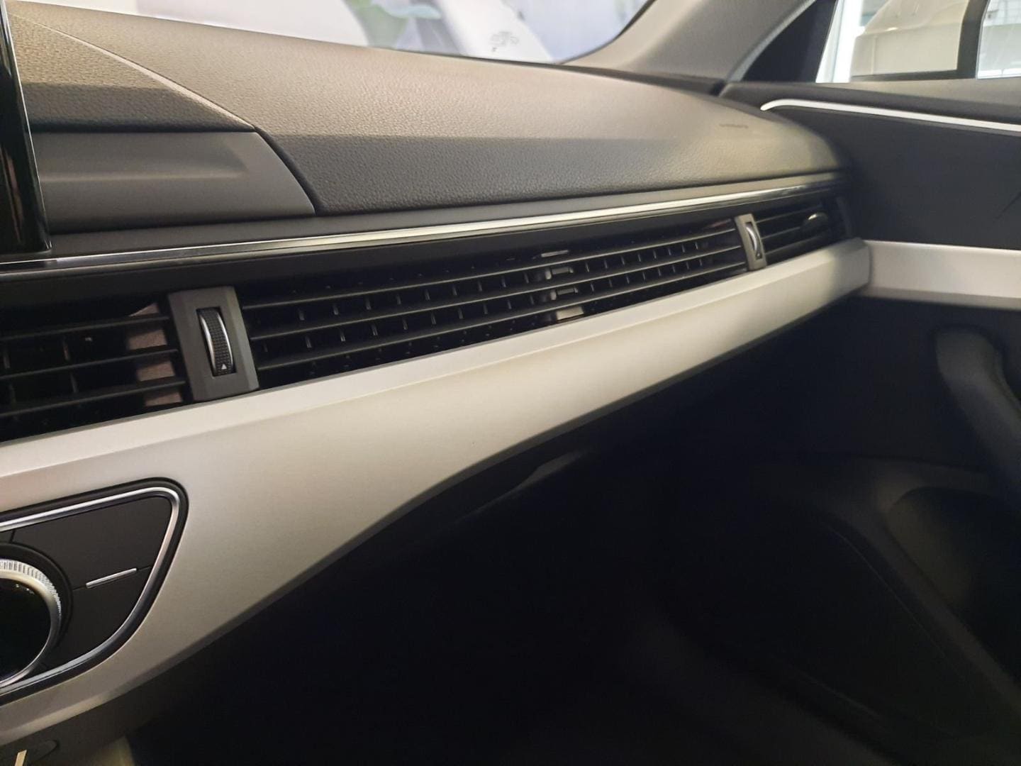 Image about Audi A4 Avant Business 30 TDI 100 kW (136 CV) S tronic