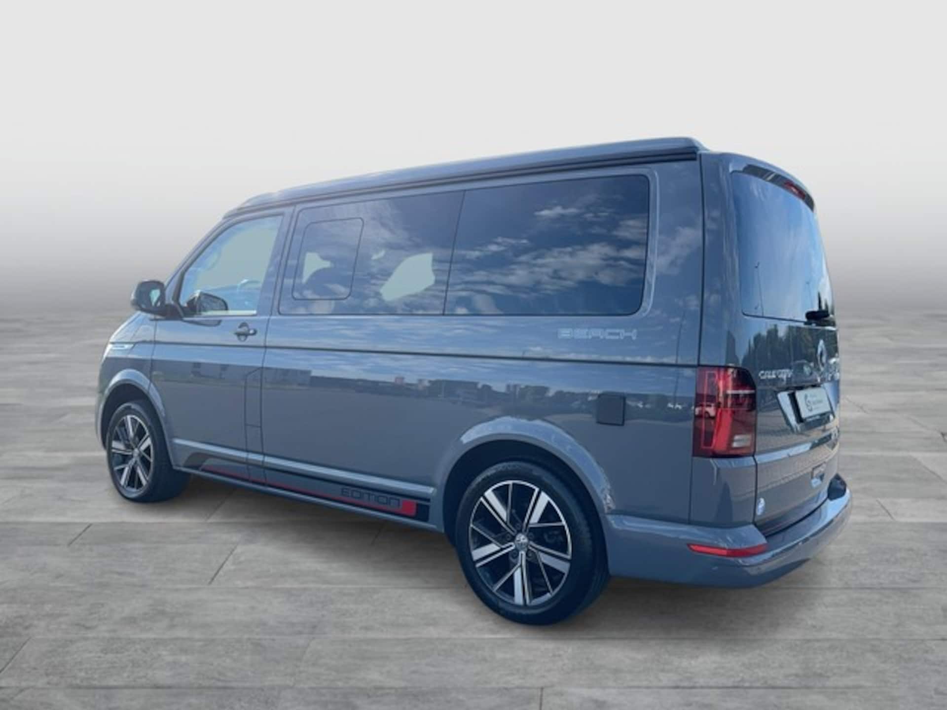 Volkswagen T6.1 California Beach