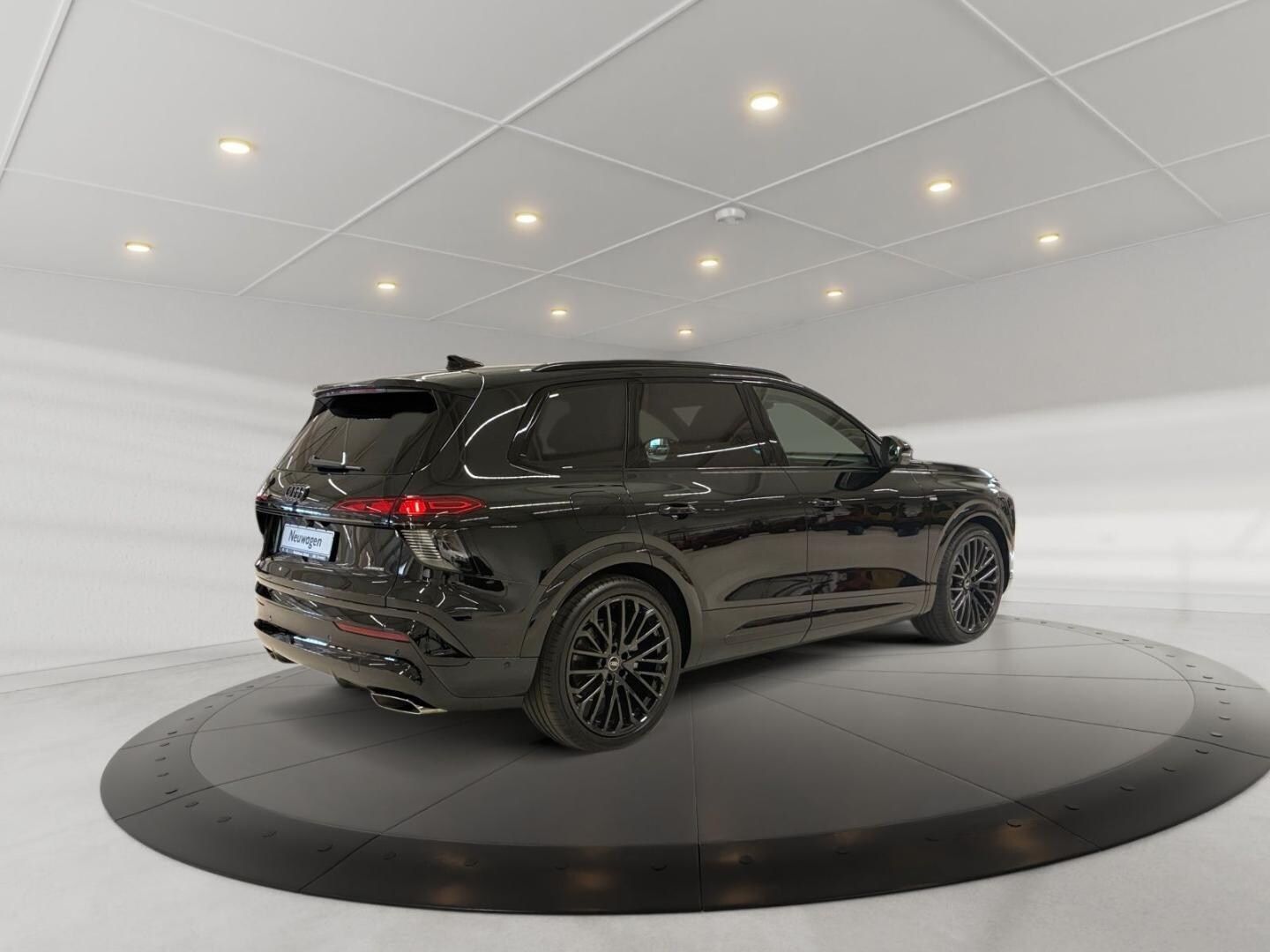 Bild über Audi Q7 SUV TDI quattro 220 kW tiptronic - für weitere Informationen kontaktieren Sie den Audi Partner