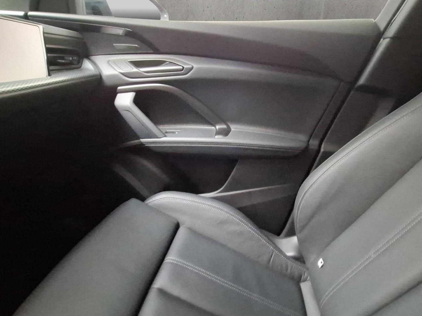 Bild über Audi Q5 SUV TDI quattro 150 kW S tronic - für weitere Informationen kontaktieren Sie den Audi Partner
